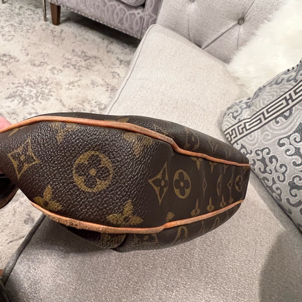Authentic Louis Vuitton Odeon MM monogram - Picture 7 of 16